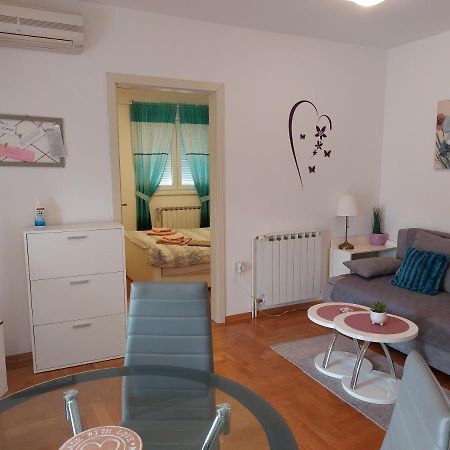 Apartman Suzy Pula Exterior photo